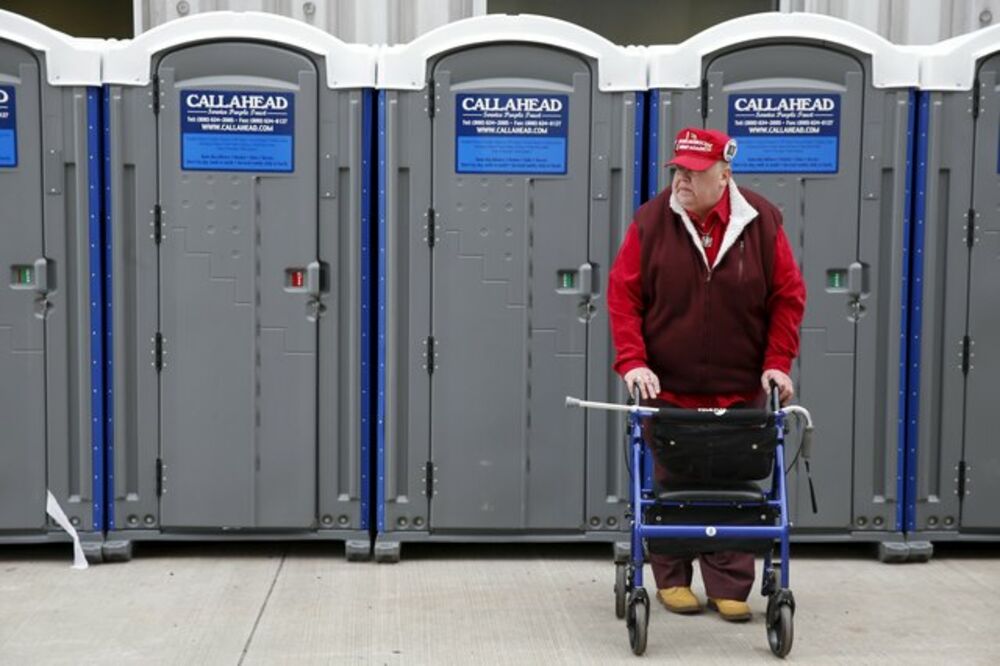 mobilni toaleti, Foto: Reuters