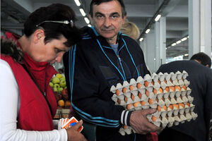 Veliki marketi uzeli posao pijaci