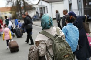 Švedska će u 2016.  primiti tri puta manje migranata