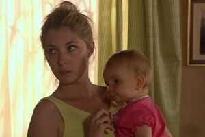 Miranda i Dario odlučuju otkupiti zemljište kako bi zaštitili...