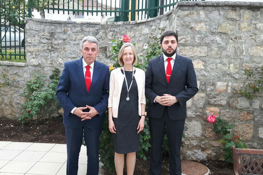 Neven Gošović, Suzan Lafi, Vladimir Martinović, Foto: Demokratska Crna Gora