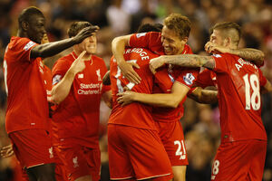 Kop slavi Klopa, Liverpul silan u gradskom derbiju