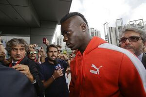 Monako želi Balotelija, on bi da ostane u Milanu