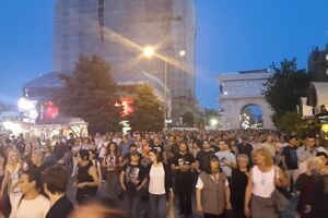 Antivladini protesti u Skoplju, Bitolju i Strumici, demonstranti...