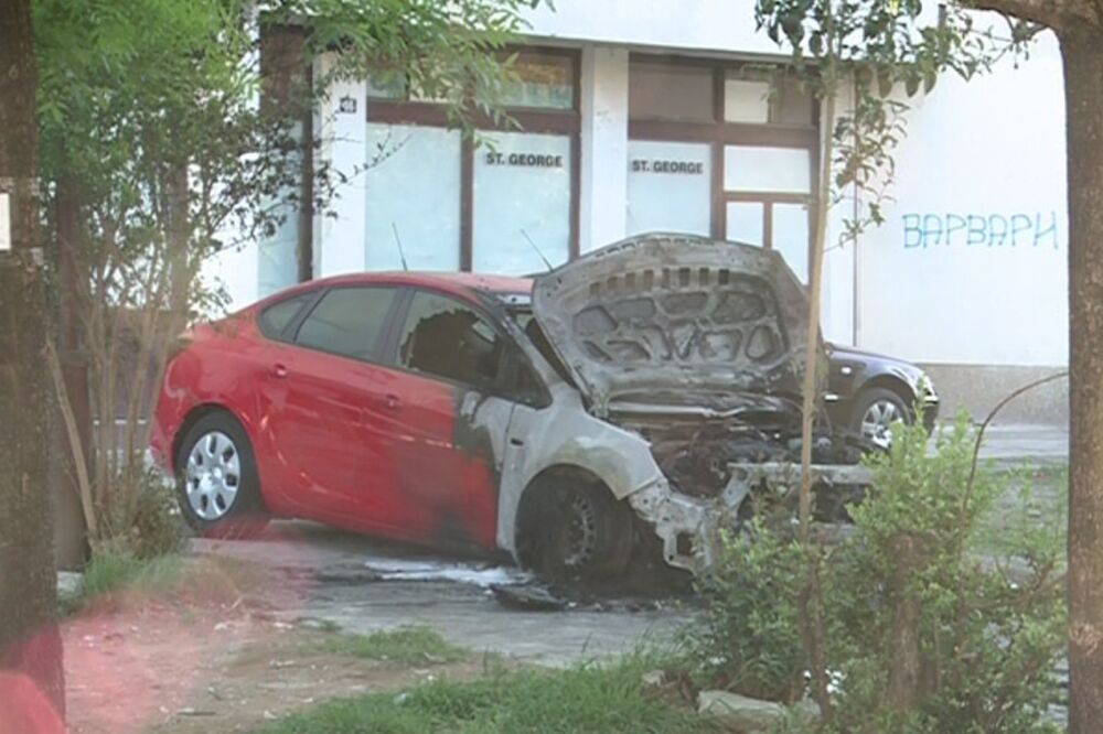 Dejan Knežević zapaljeno auto, Foto: Tv Vijesti