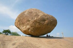 Kamen od 250 tona koji već 1.300 godina prkosi gravitaciji