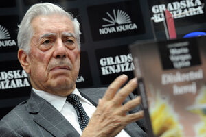 Vargas Ljosa osnivač i predsjednik žirija nagrade Književni plamen