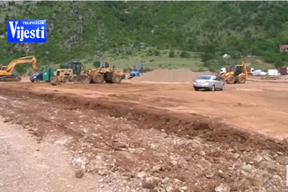 Auto put, Foto: Printscreen (YouTube)