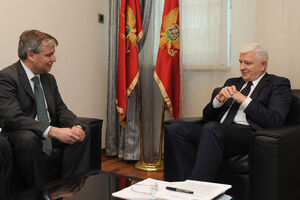 Šuklo: Crna Gora primjer, a njena Vlada regionalni izuzetak