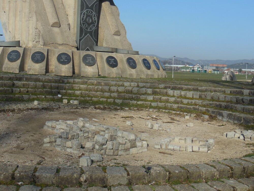 Spomenik palim borcima Nikšić