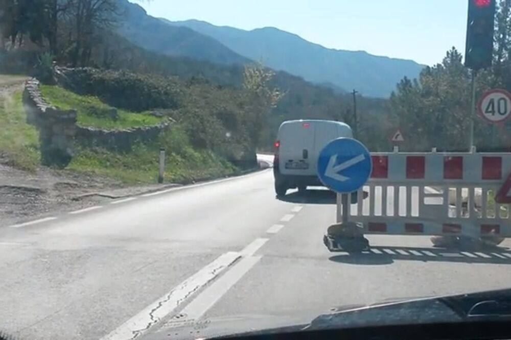 saobraćaj, čitalac, Foto: Screenshot (YouTube)