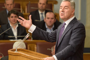 Šta premijer Milo Đukanović kaže opoziciji o uslovu za smjenu...