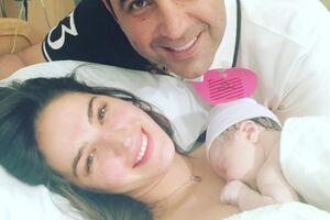 Emina Čunmuljaj rodila ćerku