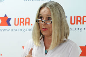 Jelušić: Gvozdenović gazi zakone zbog investitora