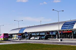 Evakuisan aerodrom u Varšavi: Zaboravljen kofer, lažna dojava o...