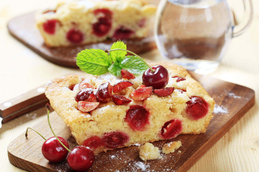 patišpanj sa višnjama, Foto: Shutterstock