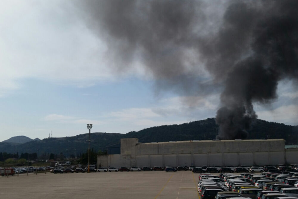Požar, Luka Bar, Foto: Osman Isaković