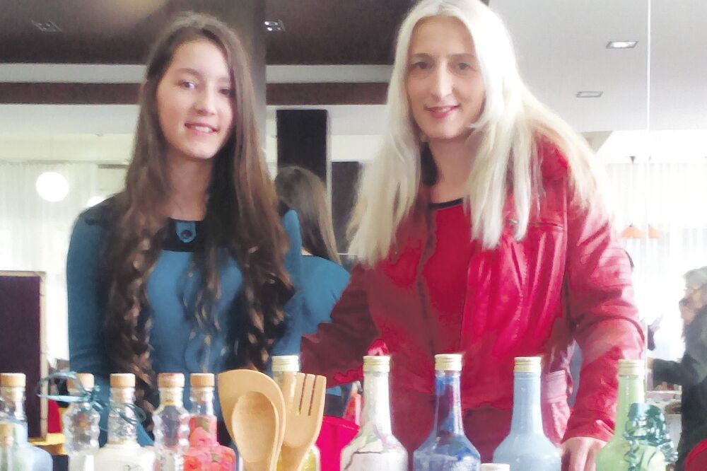 Biljana Savićić i kćerka, Foto: Privatna arhiva