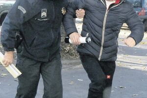 Tarhaniš traži da radi u javnom interesu