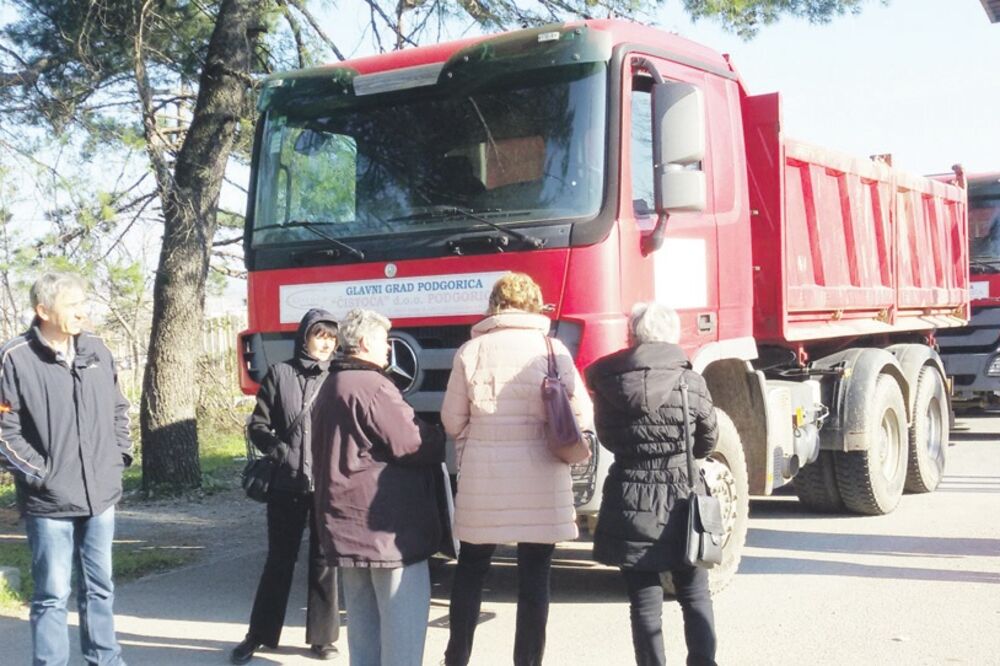 Duvanski kombinat kapija, Foto: Vijesti