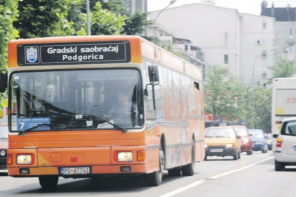 autobus, gradski prevoz, Foto: Boris Pejović