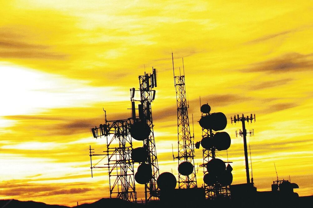 bazna stanica, repetitor, Foto: Shutterstock.com