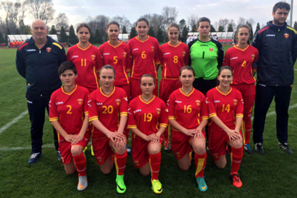 Ženska fudbalska pionirska reprezentacija Crne Gore, Foto: FSCG