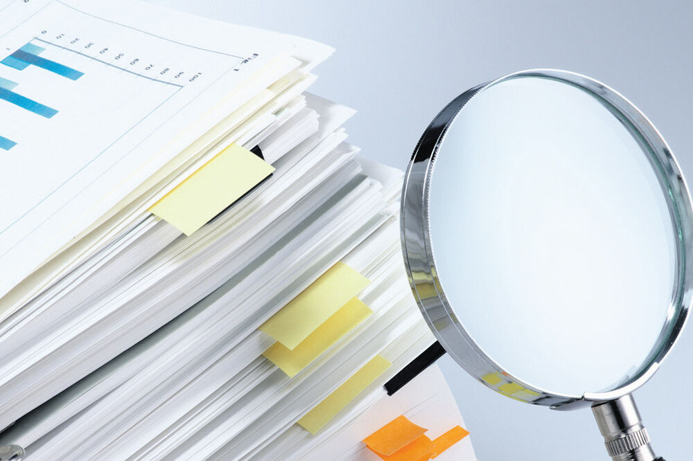 Dokumenta, spisi, papiri, Foto: Shutterstock