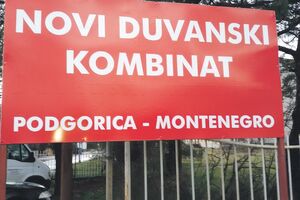 Bivši radnici DKP pustili kamion Čistoće da izađe i ostali na...