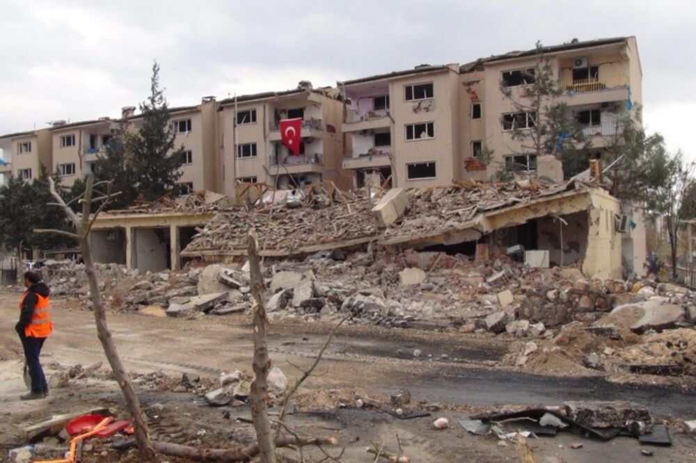 turska bombardovanje RPK, Foto: Twitter.com