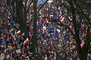 Varšava: Desetine hiljada Poljaka u maršu protiv vlade