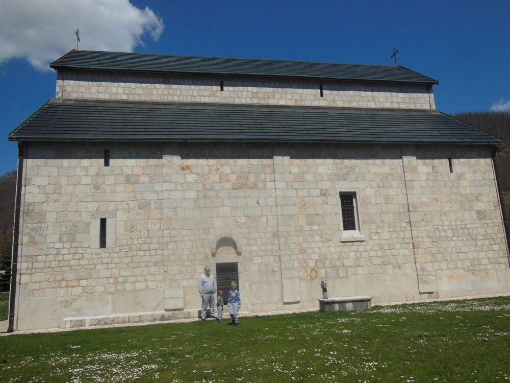 Pivski manastir