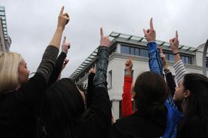 Žene u Crnoj Gori u prosjeku rade tri i po sata duže od muškaraca...