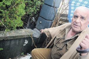 Boljević spriječio rušenje ograde: Došli su bez naloga