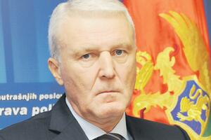 Stojanović napušta fotelju direktora Uprave policije