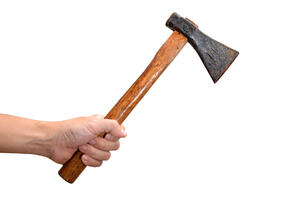 Zemun: Vitlao sjekirom u autobusu i vikao "Alahu akbar"