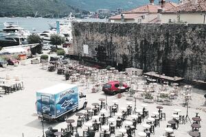 Po šankovima se Budva poznaje