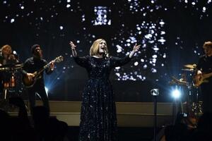 Adel u Belfastu počela svjetsku turneju