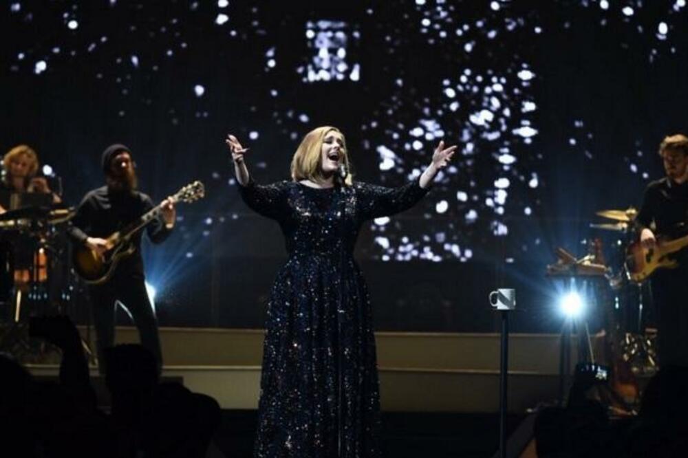 Adel, Foto: Twitter.com