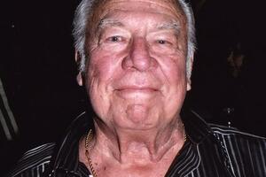 Preminuo američki glumac Džordž Kenedi