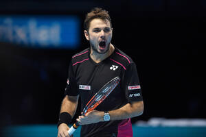 Kirjos predao meč, Vavrinka prvi finalista