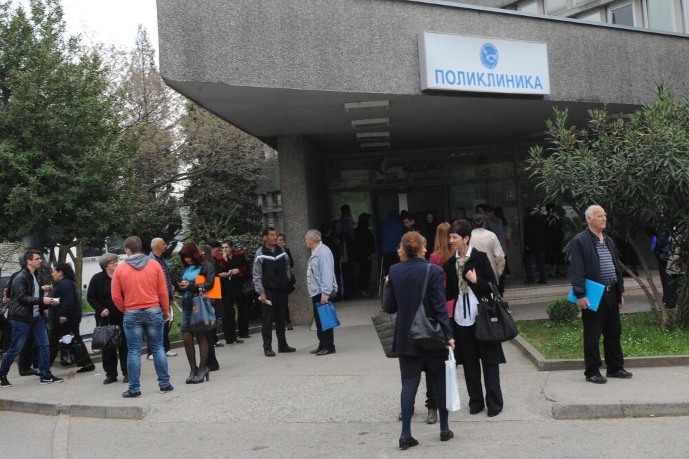 Klinički centar, gužva, Foto: Savo Prelević