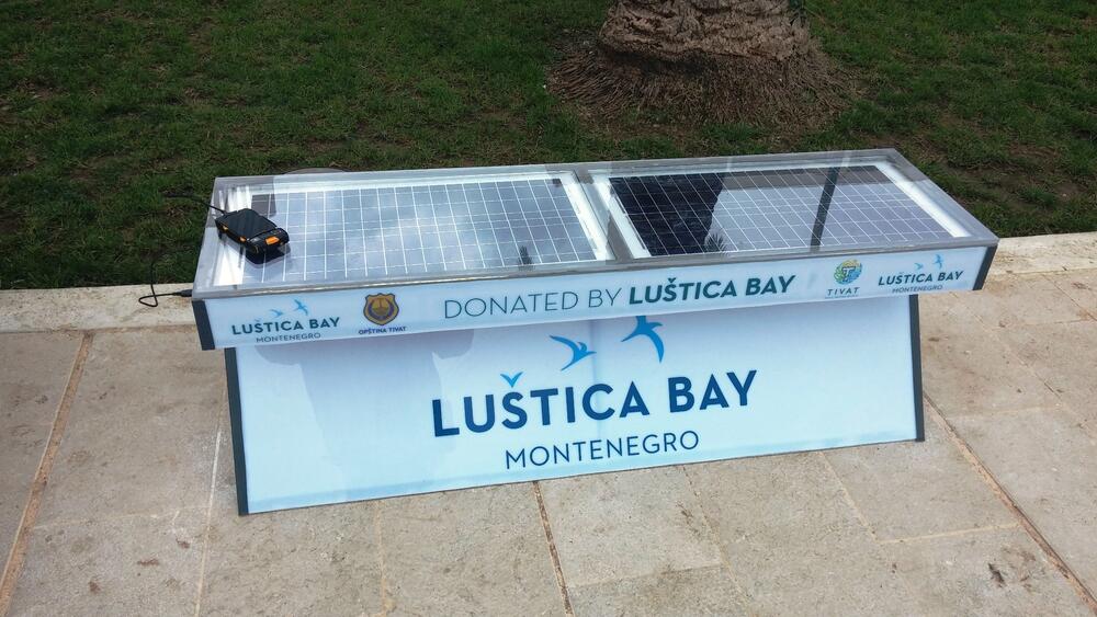 Pametne solarne klupe, Tivat