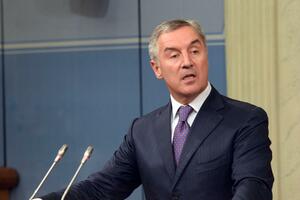 Đukanović: Zatvorićemo granice za migrante