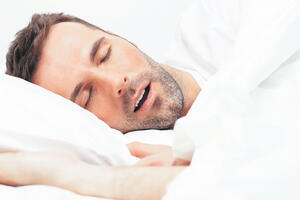 Spavanje s otvorenim ustima kvari zube, izduvajte nos i četkicu u...