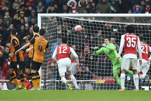 Arsenal mora na popravni, Everton u četvrtfinalu