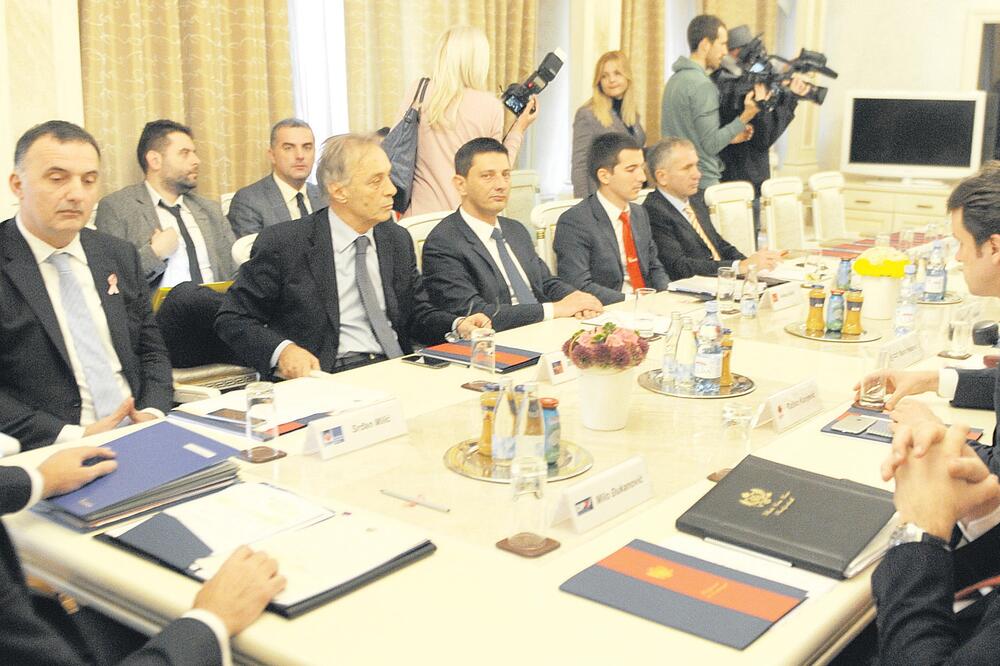 Radna grupa, sastanak lidera, Foto: Savo Prelević