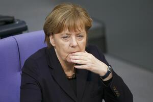 Merkel: Želim da učini sve kako bi Velika Britanija ostala u EU