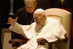 Papa je skoro 40 godina imao intenzivnu vezu sa udatom ženom