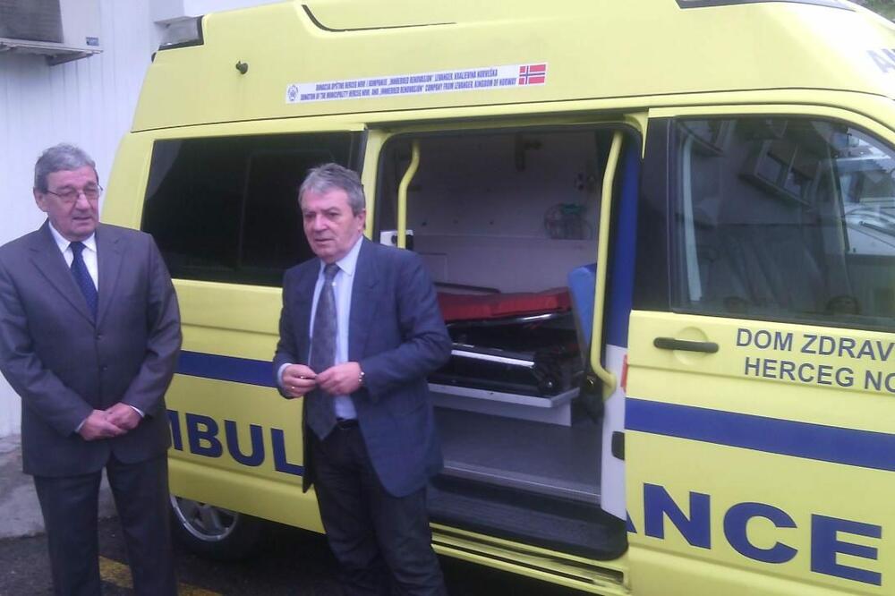 sanitetsko vozilo Herceg Novi, Foto: Slavica Kosić